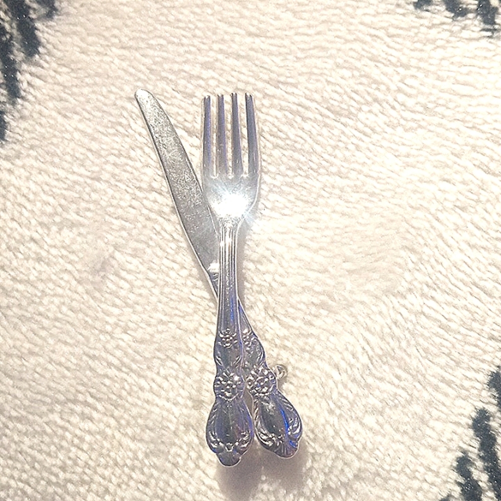 Vintage Small Silvertone Knife & Fork Utensils Silverware Pin Brooch – 1 and 7/8